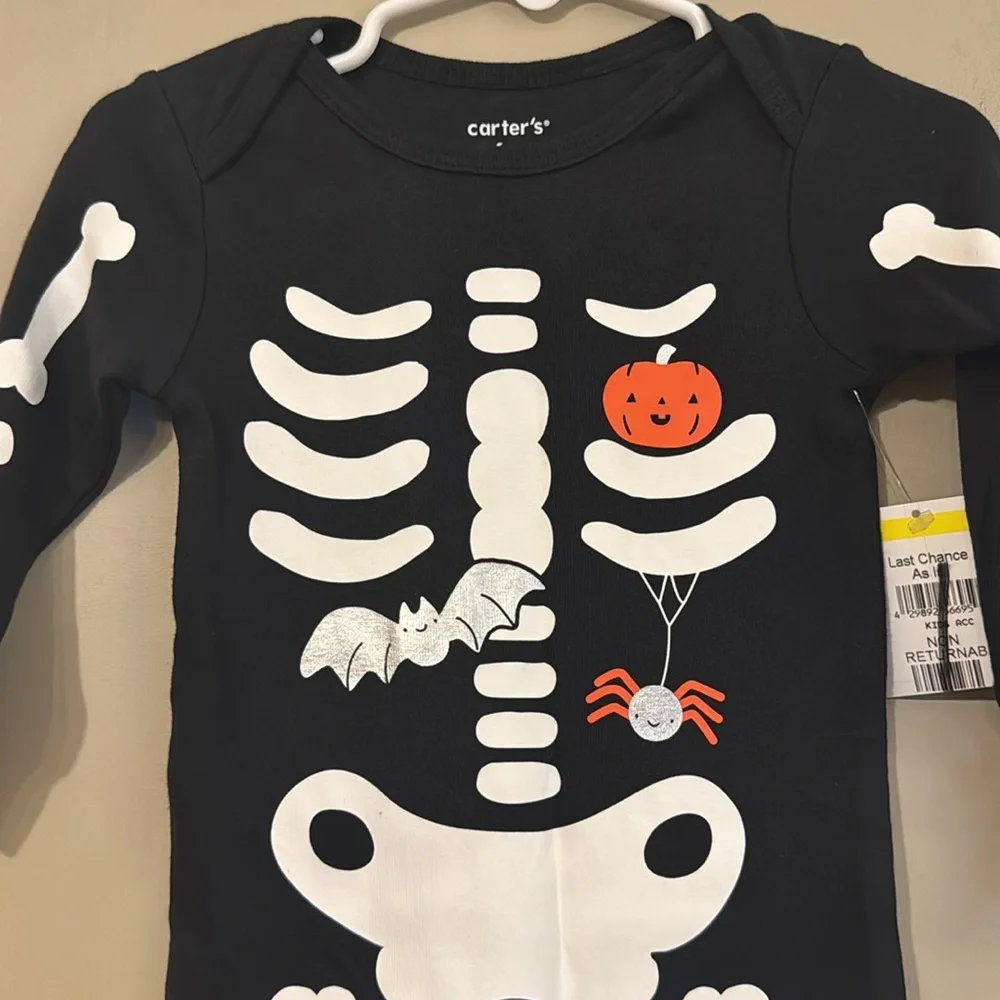 NWT- Carter's one piece skeleton black sleeper